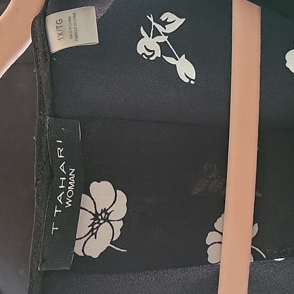 Sleeveless blouse - Picture 3 of 4